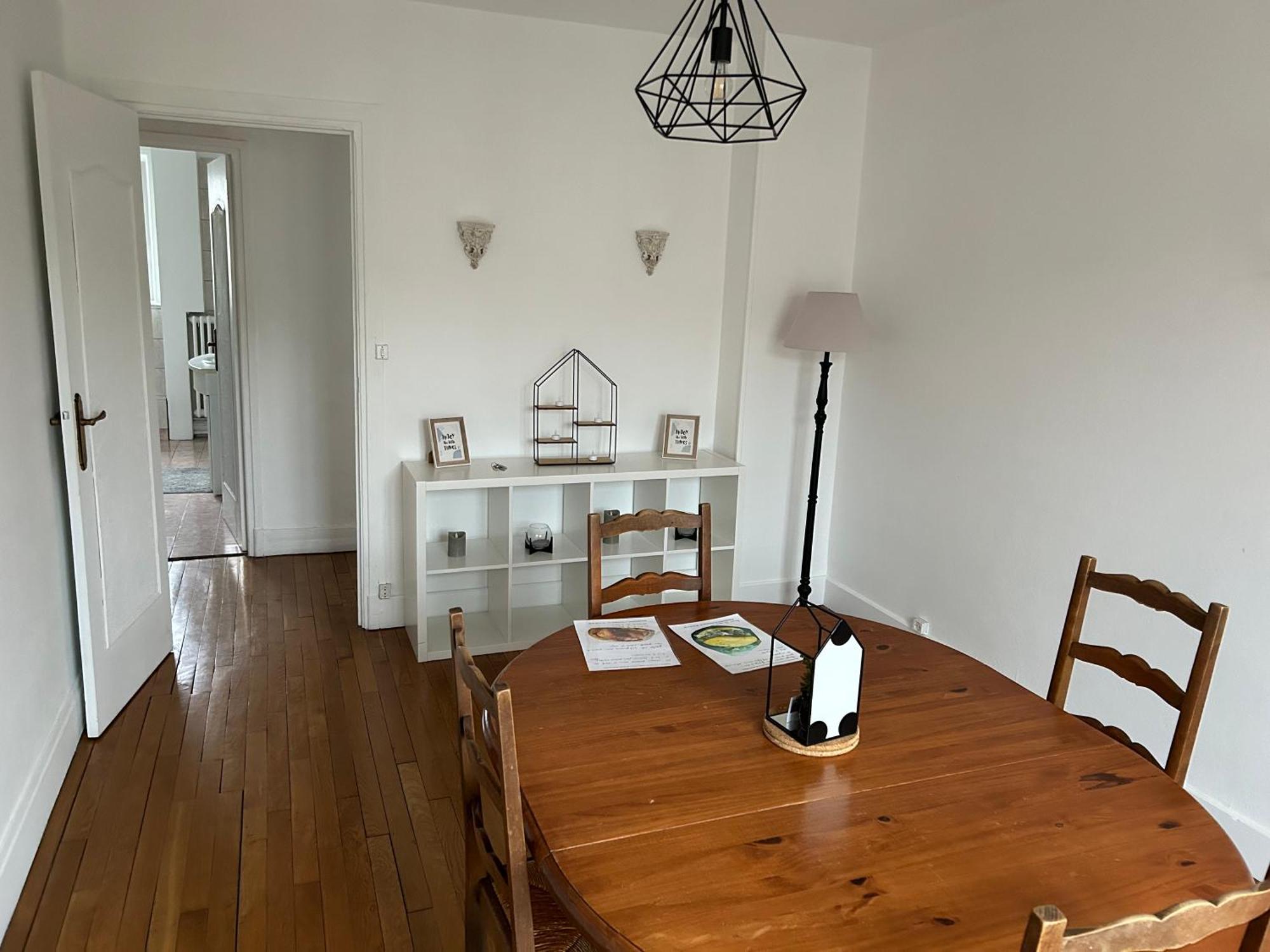 Hubert Apartment Carignan ภายนอก รูปภาพ